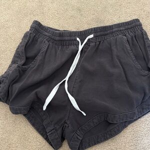 black billabong shorts